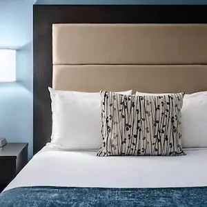 3* Hotel Embassy &